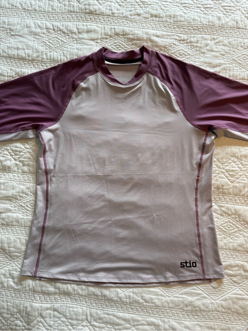 NWOT never worn Stio Two-Tone Long Sleeve Raglan Tee in Light purple and Plum